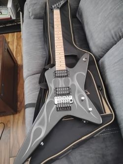 Kramer Voyager Tracii Guns Electric Guitar
