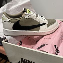 Travis Scott Jordan 1 Low Golf