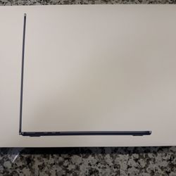 Apple 2024 Macbook Air 15" M3 16GB Ram 512GB SSD Midnight