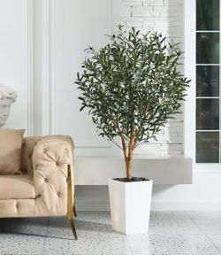 Pretty artificial plant Olive 🫒 tree 5 ft tall ! Brand New