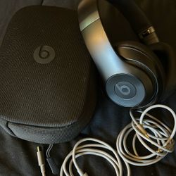 Beats Studio Pro Wireless  100$