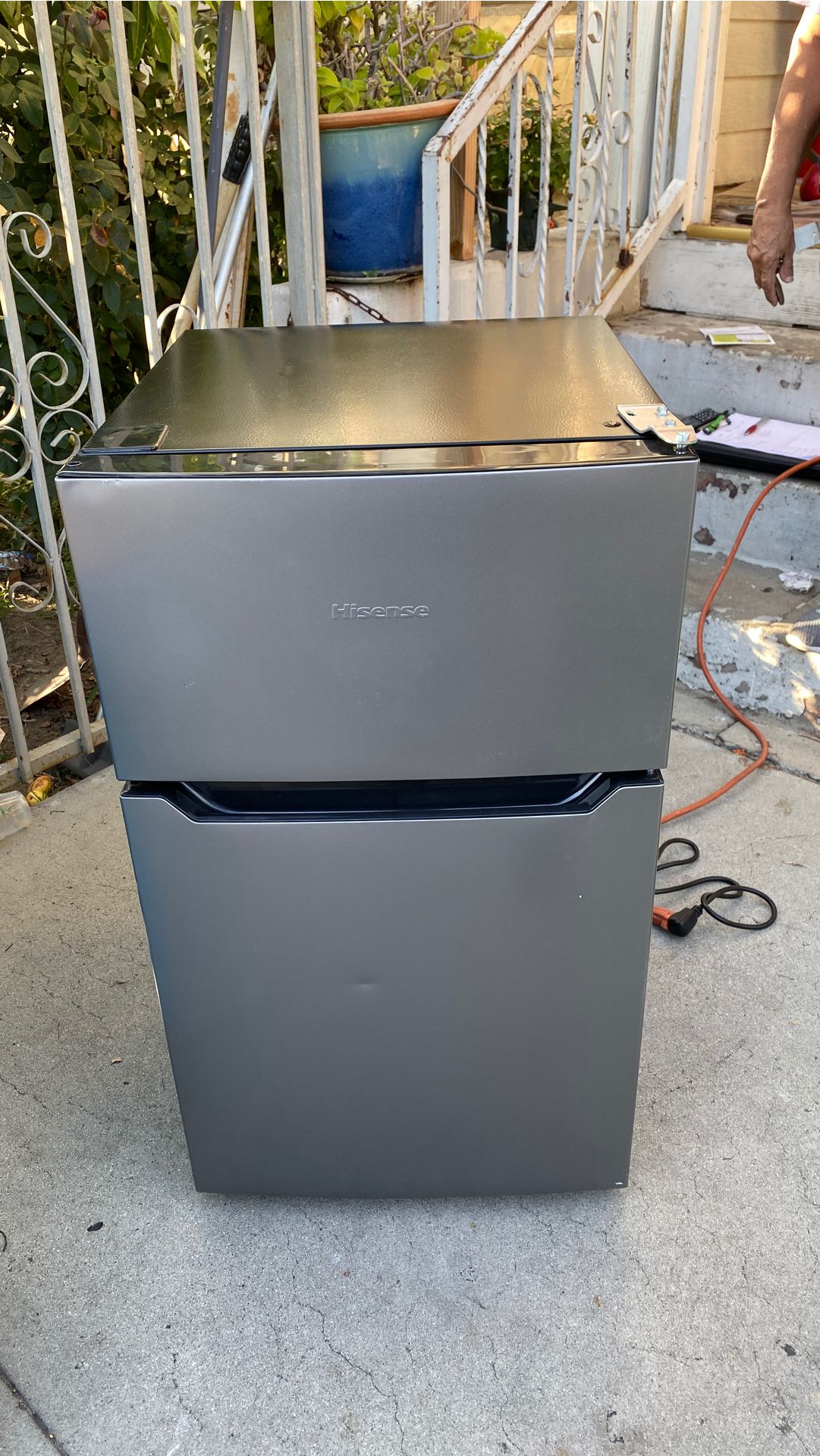 Hisense mini Refrigerator 3.2 cu ft
