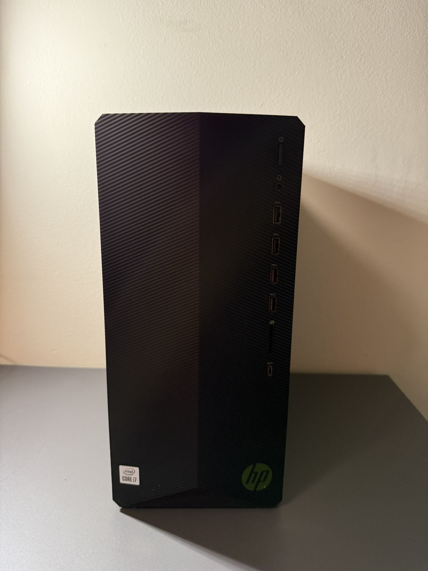 HP Gaming PC, 1660 super, i7-10700F