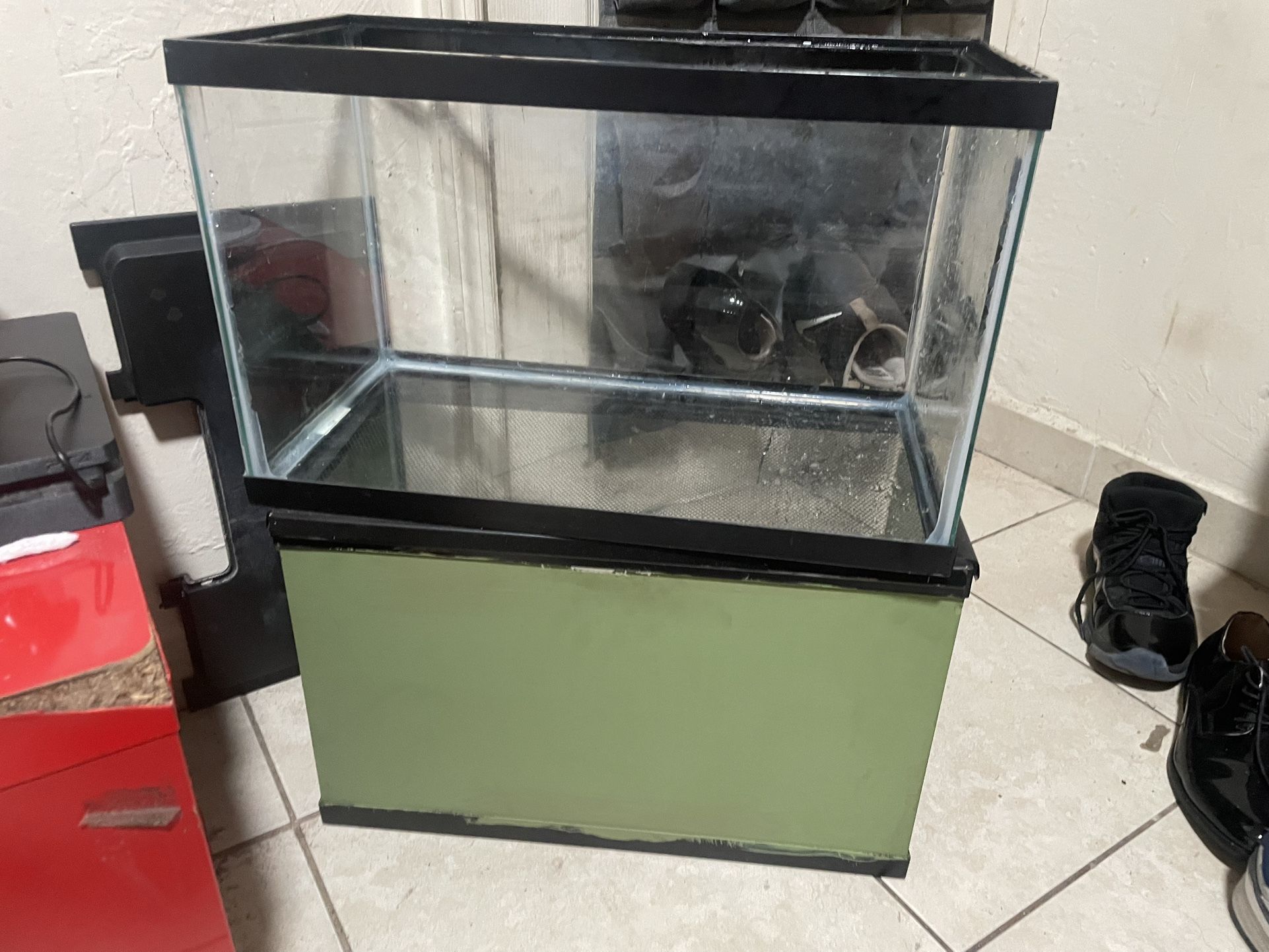 2 10 Gallon Tanks
