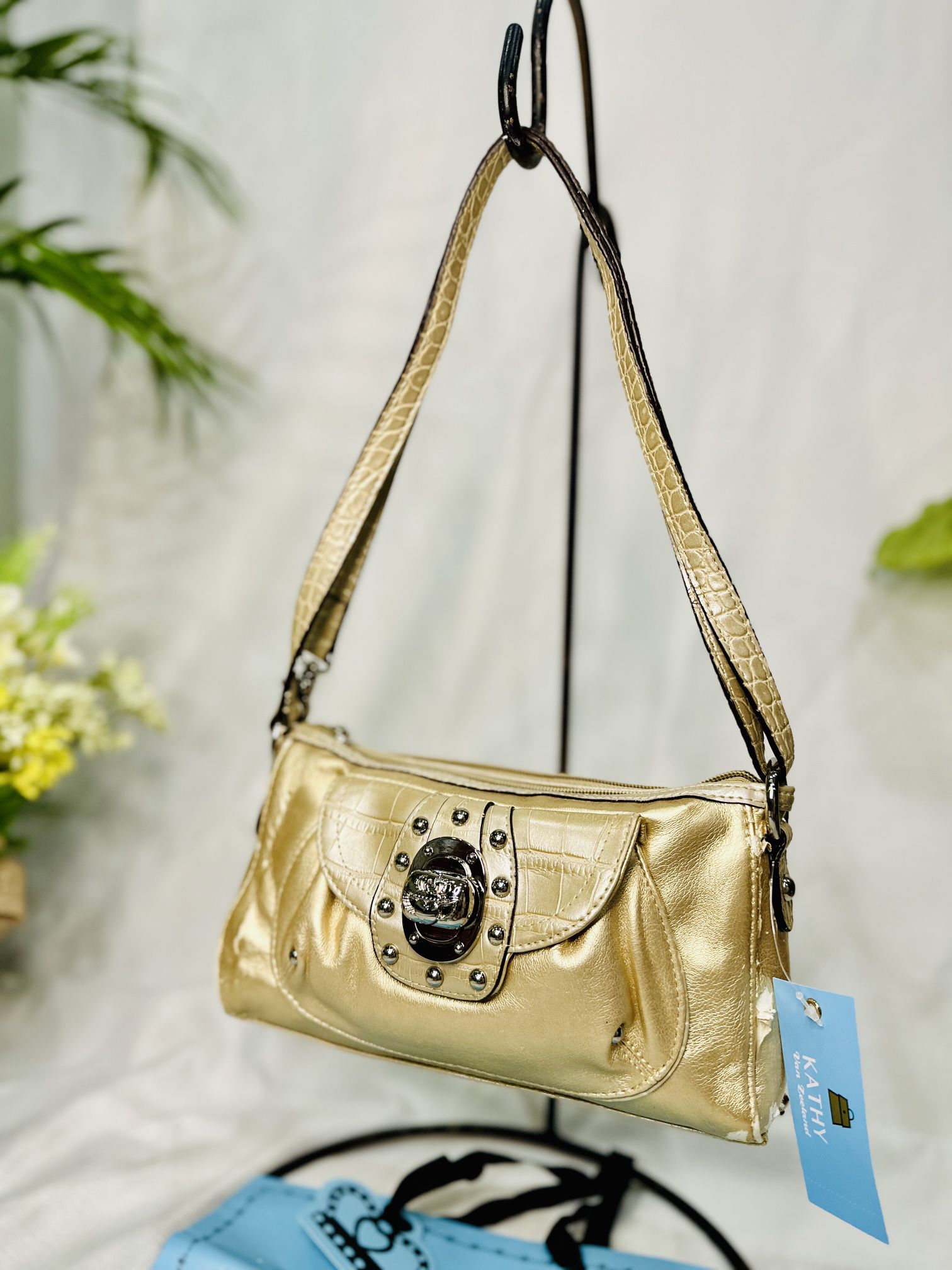 Kathy Van Zeeland -Handbag- New for Sale in Fredericksburg, VA - OfferUp