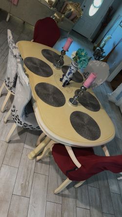 5 Chair Dinning Table