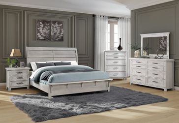 👑🔥 **KING BEDROOM SET SALE! 🔥 DELIVERY & SETUP AVAILABLE!** 👑