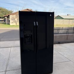 Refrigerator Ge Black