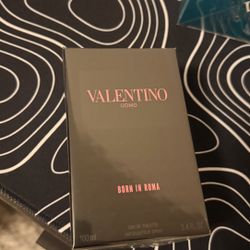 Valentino Uomo Born In Roma Eau de Toilette.  