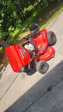 Craftsman Riding Lawnmower 
