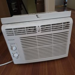 Frigidaire Air conditioner