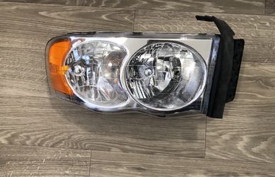 2002-2005 Ram 1500 /2500/3500 Passenger Side Headlight