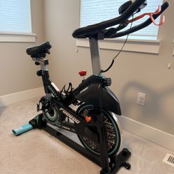 Pooboo Exercise Bike / Indoor Cycling - Like New!