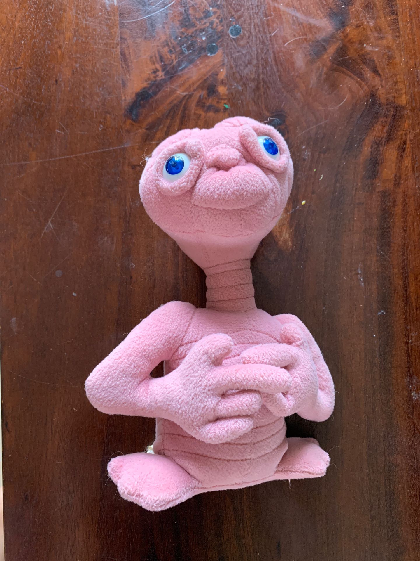 Vintage Plush ET the Extra-Terrestrial stuffed animal doll, Applause Inc., great condition, 10" tall doll. 1980 Universal Studios Inc.