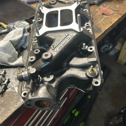 Edelbrock Performer 289 Intake Manifold 