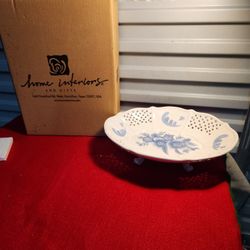 NEW VINTAGE Home Interior And Gifts 2002 Blue And White Floral Footed Fruit Bowl