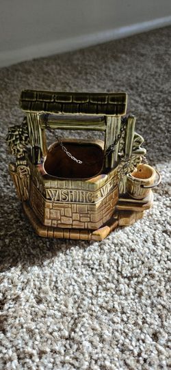 Vintage McCoy Wishing Well 