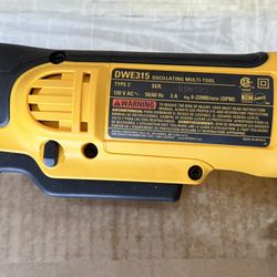 DeWalt 3 Amp Corded Oscillating Tool Kit