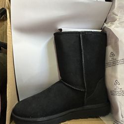 Black Classic 2 Ugg Size11