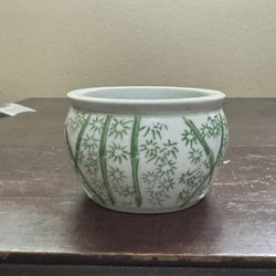 Small Flower Planter Pot White And Green Bamboo 