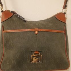 DOONEY & BOURKE Medium Shoulder Bag/Purse..