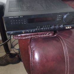 Sterio Surround Receiver 5.1 Channel Vintage By Harmon Kardon.Great Condition!
