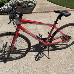 Schwinn Kempo | Hybrid Bike - Excellent Condition