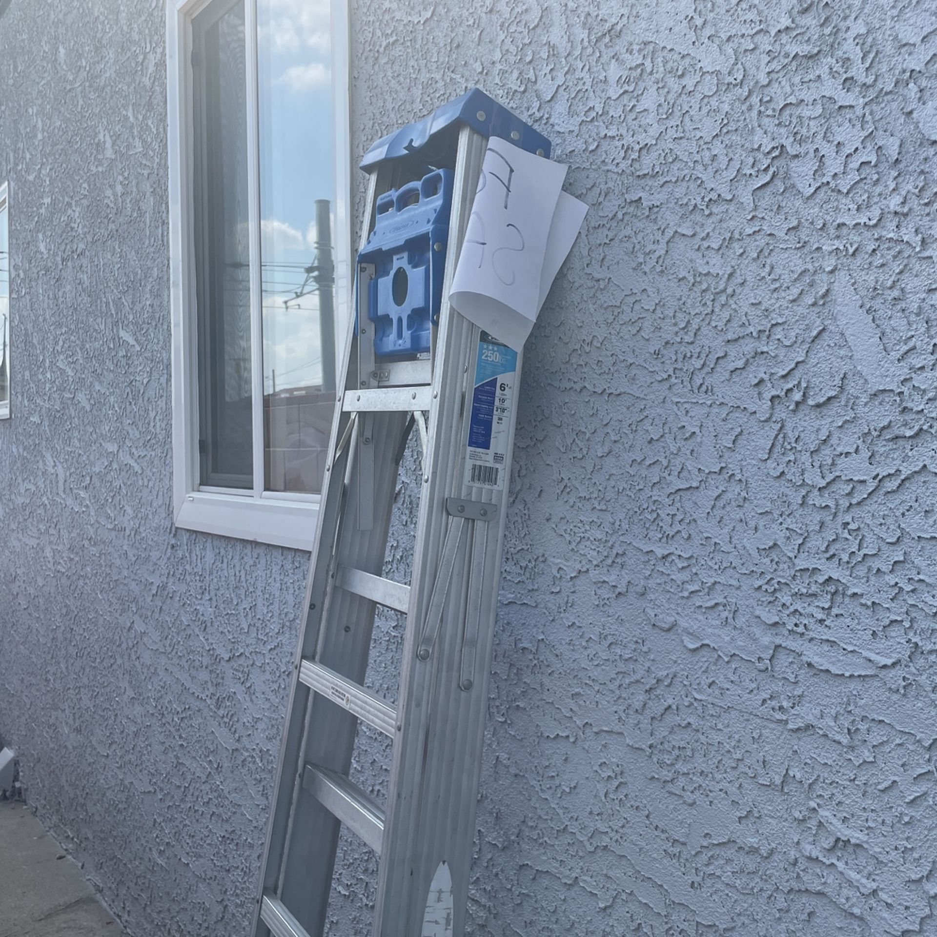 Werner 6’ steel ladder