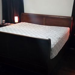 4-piece King Bedroom Set