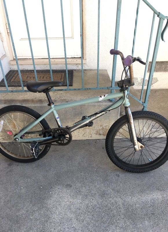 20" giant method 01 bmx bicycle..