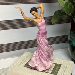 Home interiors and gifts Porcelain Statue - Regina