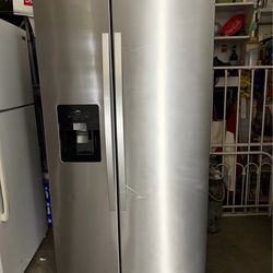 Refrigerator whirlpool