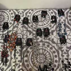 Women’s/ Paparazzi/Necklace Set