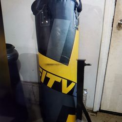 FitVen Hanging Punching Bag