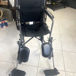 “Lightweight Transport Chair – Easy Folding & Portable”