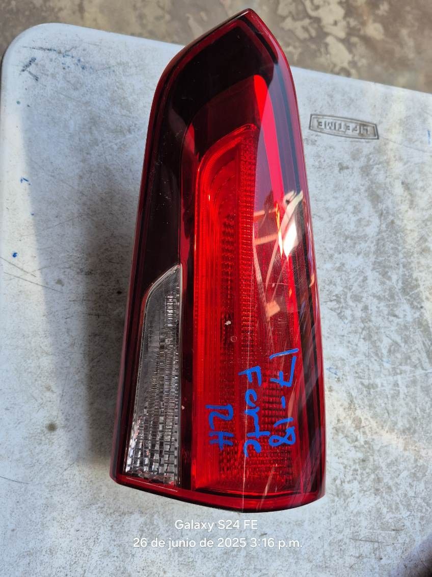 Kia Forte Right Tail Light Trunk Oem