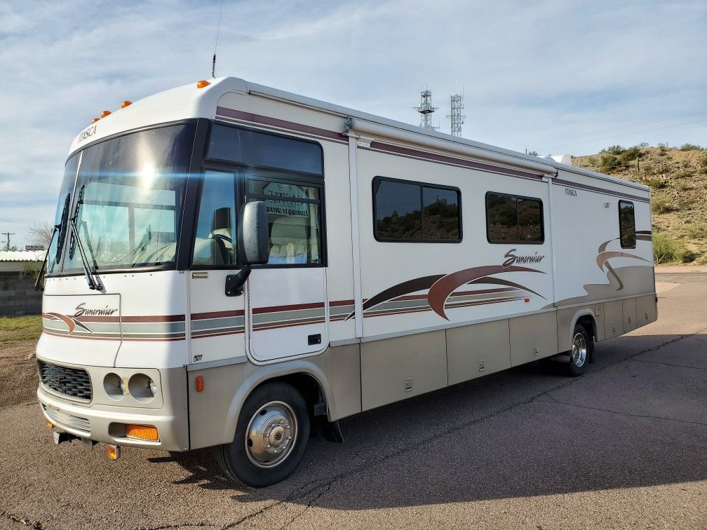 2001 Itasca Suncruiser 35U Motor Home Class A RV with Dv Overdrive & Air bags