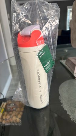 Owala x Starbucks FreeSip Water Bottle