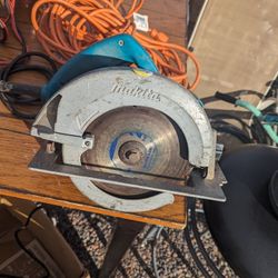 Makita skillsaw 