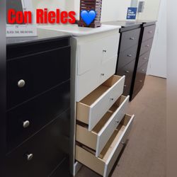 5 Drawer Dresser With Rails