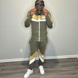 Men’s Sweatsuit 