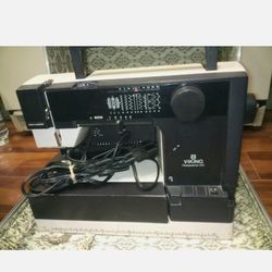Viking Husqvarna 120 Zigzag Sewing Machine Foot Pedal Cords Case/Keys Extras