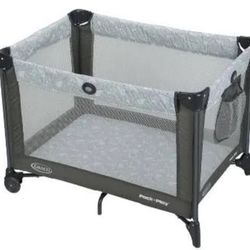 Pack And play/ Play Pen