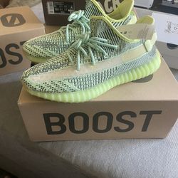 Yeezy Boost 350 V2 Yeezreel