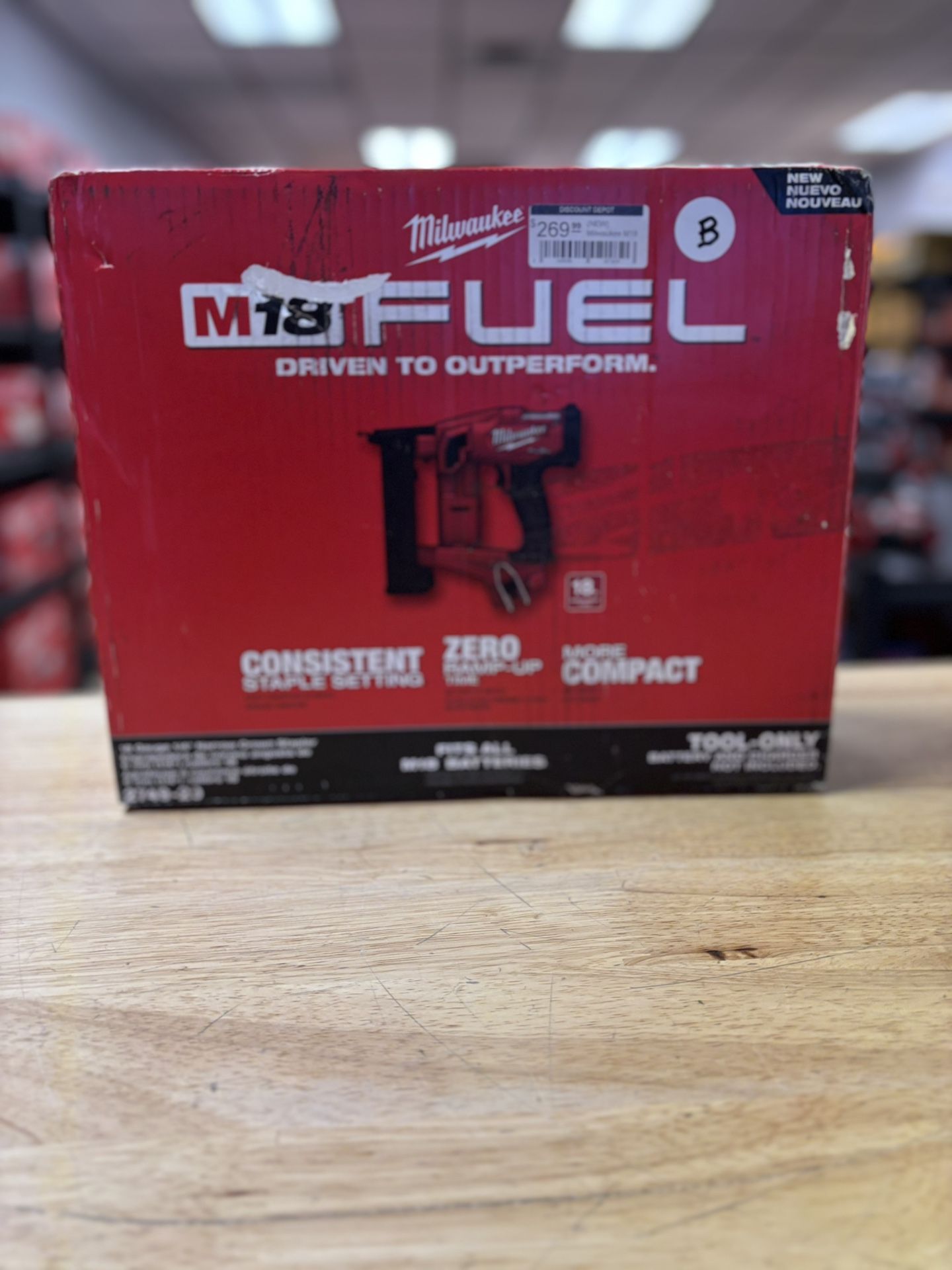 M18 FUEL 18-Volt Lithium-Ion Brushless Cordless 18-Gauge 1/4 in. Narrow Crown Stapler (Tool-Only)