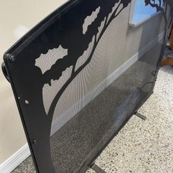 Grand Oak Fireplace Single Panel Screen Stand  44”W Pantalla de chimenea