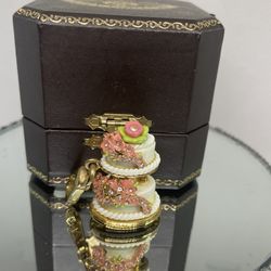 Unique Juicy Couture Juicy My Love Wedding Cake 2 Tier Pink Flower Charm YJRU3819 In Original Box