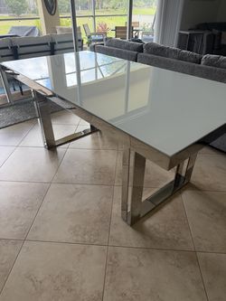 Dining Table-Like New