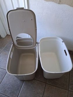 Large enclosed cat litter  box