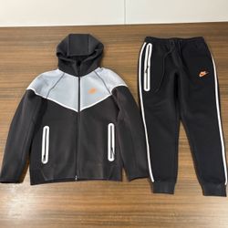 Nike Tech Fleece Set